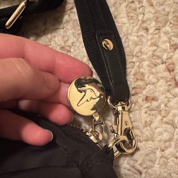 Lo & Sons Nouvelle Black Nylon Crossbody Bag - Picture 4 of 9